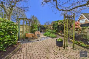 Photo 26- click for photo gallery